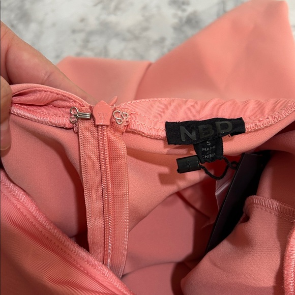 NBD REVOLVE Women’s Leo Blush Mini Halter Dress Sz Small New - Picture 8 of 11